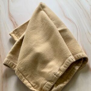 Set of 4 Gold Napkins